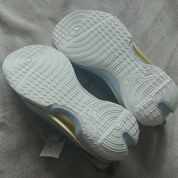 Under Armour Seth Curry 7 Chinese New Year basketball sneakers size 4.5 Youth - Picture 5 of 11